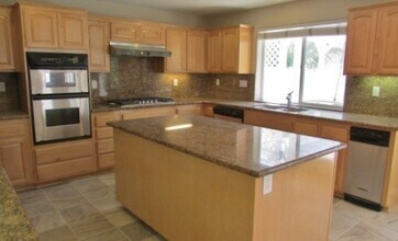 10 Valente in Irvine, CA - Building Photo - Building Photo