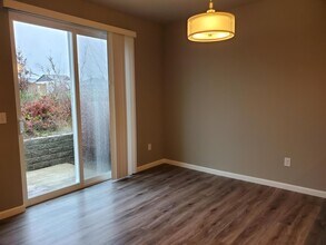 6909 Delaney Ln NE in Lacey, WA - Building Photo - Building Photo