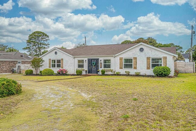 property at 7617 Glenwood Dr