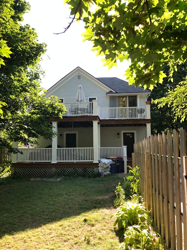 552 Union Ave SE, Unit 1 in Grand Rapids, MI - Building Photo - Building Photo