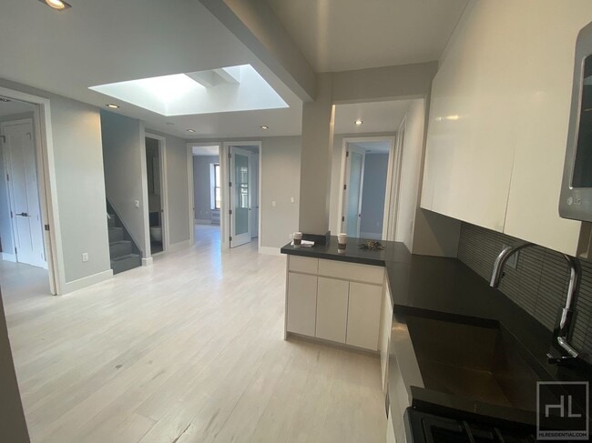 STANTON ST., Unit 6G