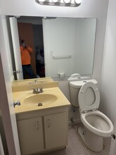 4222 Inverrary Blvd, Unit 4805 in Lauderhill, FL - Building Photo - Building Photo