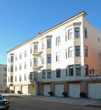 201 Mallorca Way in San Francisco, CA - Building Photo - Building Photo