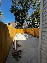 1229 W Somerset St, Unit A in Philadelphia, PA - Building Photo - Building Photo