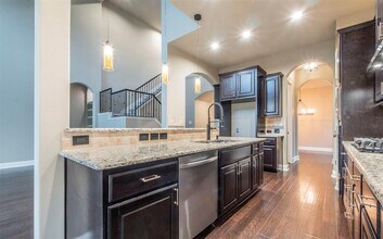 296 Elderberry Rd in Austin, TX - Building Photo - Building Photo