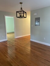 18 Bogle St-Unit -1 in Fall River, MA - Foto de edificio - Building Photo
