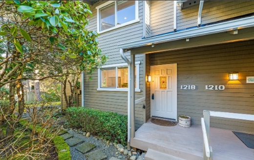 1218 101st Pl NE in Bellevue, WA - Building Photo - Building Photo