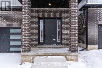 147 Siebert Ave in Kitchener, ON - Building Photo - Building Photo
