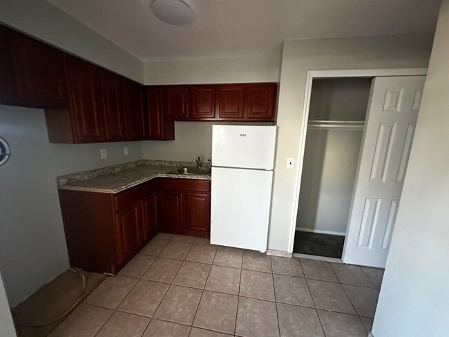 231 69th St in Guttenberg, NJ - Building Photo - Building Photo