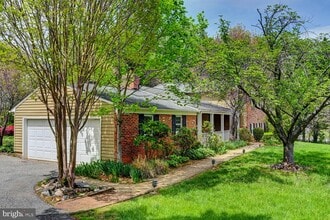 206 Dunbeath Ct in Timonium, MD - Building Photo - Building Photo