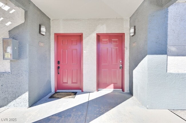 8600 W Charleston Blvd in Las Vegas, NV - Building Photo - Building Photo