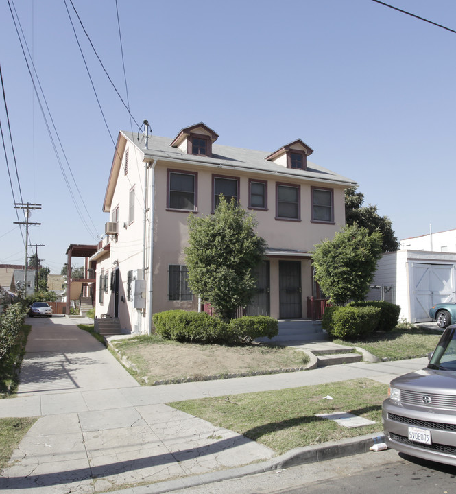 817-819 N Madison Ave in Los Angeles, CA - Building Photo