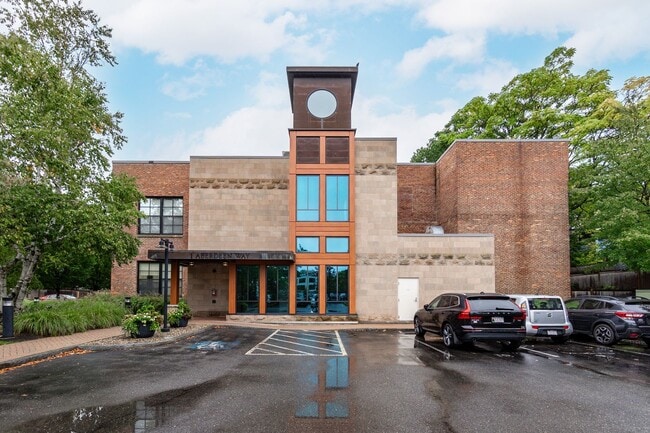 property at 1 Aberdeen Way