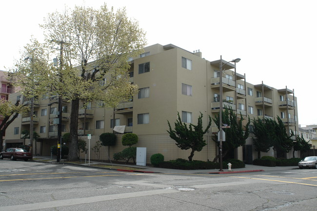 2000 Durant Ave in Berkeley, CA - Building Photo - Building Photo