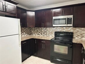 10741 Cleary Blvd, Unit 102 in Plantation, FL - Building Photo - Building Photo