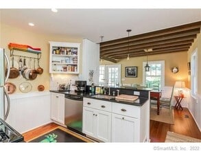 25 Dorr St in Branford, CT - Building Photo - Building Photo