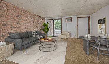 Heatherwood Terrace in Mansfield, OH - Building Photo - Building Photo