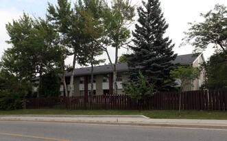 21 Bergamot Ave in Toronto, ON - Building Photo