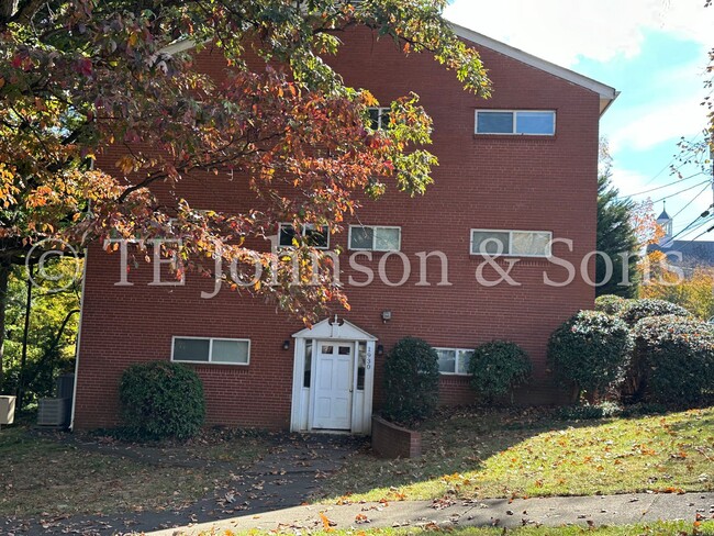 Penburn Apartments in Winston-Salem, NC - Building Photo - Building Photo