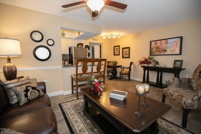 2035 Philippe Pkwy in Safety Harbor, FL - Building Photo - Building Photo