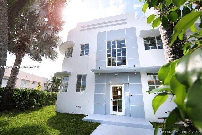 property at 600 15th St