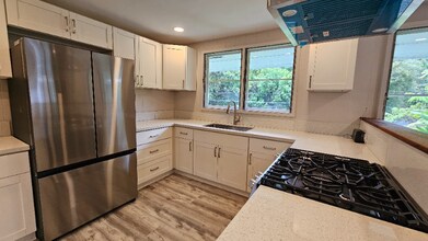 81-1038-1038 St John's Rd in Kealakekua, HI - Building Photo - Building Photo