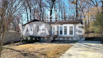 6512 Kathy Cir in Pinson, AL - Building Photo