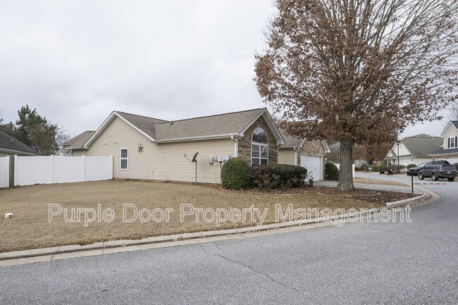 507 Highland Falls Dr in Hiram, GA - Building Photo - Building Photo