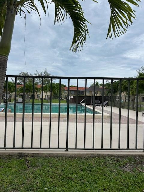 21913 Lake Forest Cir in Boca Raton, FL - Building Photo - Building Photo