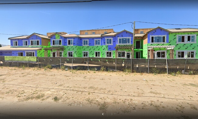 Walnut Place & Walnut Terrace in Greenfield, CA - Building Photo - Building Photo