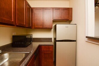 729 W Diversey Pky, Unit J06P in Chicago, IL - Building Photo - Building Photo