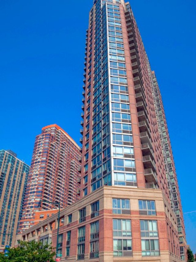 Avalon Riverview South Tower in Long Island City, NY - Building Photo - Building Photo