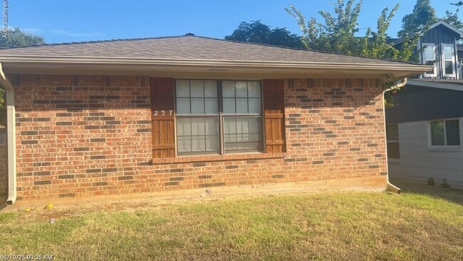 207 Hosack St in Arlington, TX - Building Photo - Building Photo