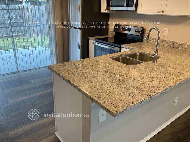 10103 Wheatley Hills Ct in Tampa, FL - Building Photo - Building Photo