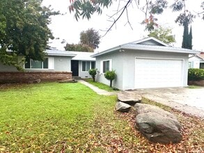 4548 N Meridian Ave in Fresno, CA - Building Photo - Building Photo