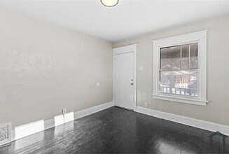 5415 Hamilton Ave in Jennings, MO - Building Photo - Building Photo