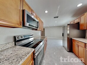 3632 W Wheeler Rd in Lakeland, FL - Foto de edificio - Building Photo