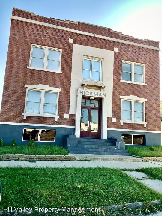 19 N 12th St in Terre Haute, IN - Building Photo