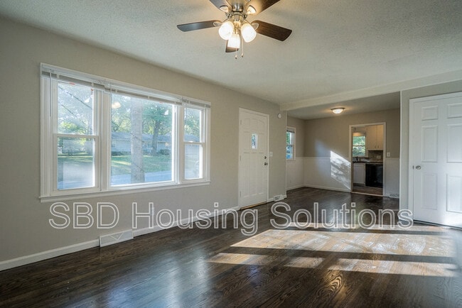 5405 Woodson Rd in Raytown, MO - Building Photo - Building Photo