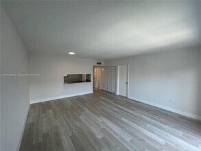 3626 NE 168th St in North Miami Beach, FL - Building Photo - Building Photo