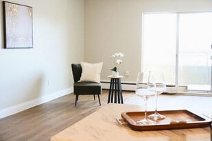 Park Towers in Guelph, ON - Building Photo