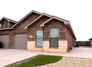 1626 133rd St, Unit B in Lubbock, TX - Building Photo - Building Photo