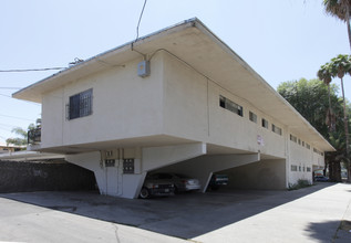 Su Casa Apartments in Riverside, CA - Building Photo - Building Photo