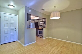 7635 Guadalupe St in Austin, TX - Building Photo - Building Photo