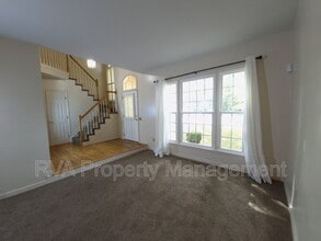 6002 Oak Landing Dr in Chester, VA - Building Photo - Building Photo