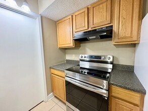 403 Fox Run Ave in Lafayette, LA - Building Photo - Building Photo