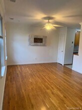 250 Artist Lake Dr in Middle Island, NY - Building Photo - Building Photo