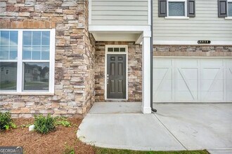 5930 Neisler Rd in Cumming, GA - Building Photo - Building Photo