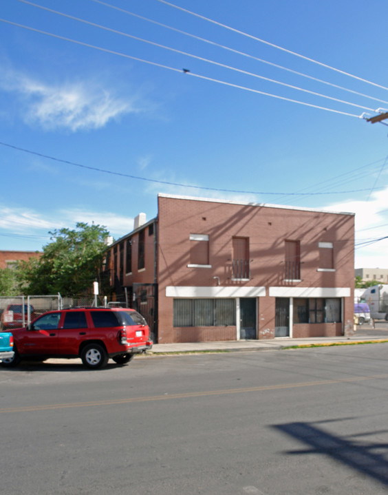 209 E 4th Ave in El Paso, TX - Building Photo