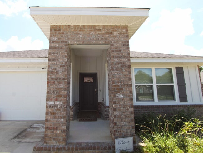 5372 Wyndell Cir in Crestview, FL - Building Photo - Building Photo